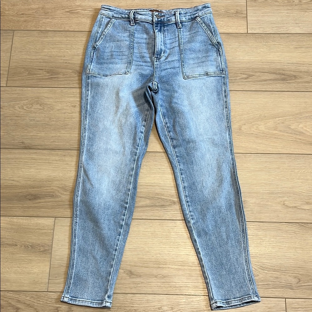 Judy blue joggers light wash blue jeans size 11/30